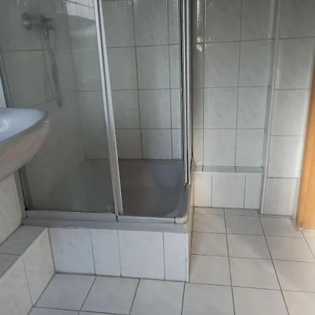 Monteurzimmer - וואלדברון