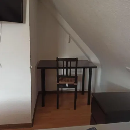 Monteurzimmer - וואלדברון