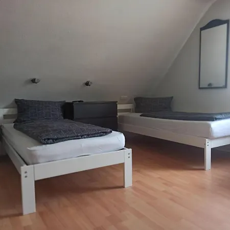 Monteurzimmer - בית הארחה *