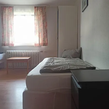 Monteurzimmer - Guest house Waldbronn