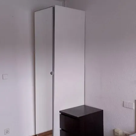 Monteurzimmer - בית הארחה *