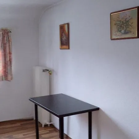 Monteurzimmer - וואלדברון