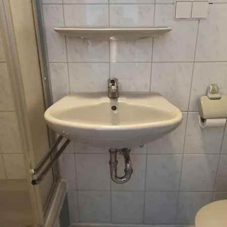 בית הארחה Monteurzimmer - *