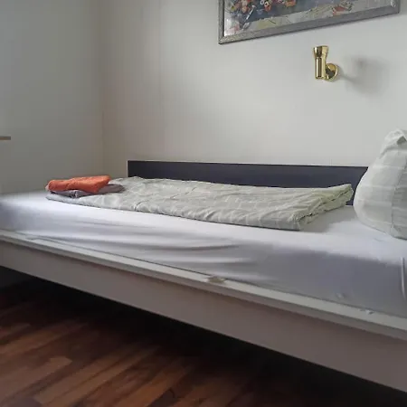 Monteurzimmer - בית הארחה *