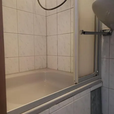 Monteurzimmer - וואלדברון