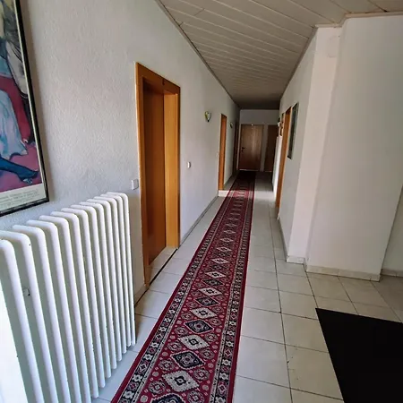 Bew Monteurzimmer - Gæstehus Waldbronn