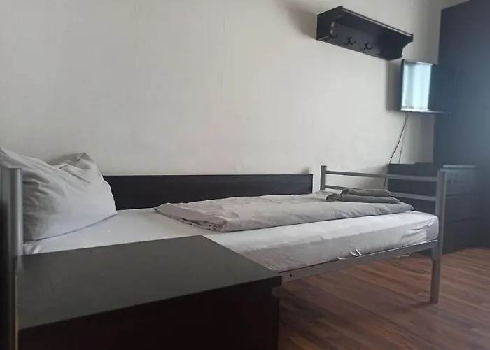 Monteurzimmer - בית הארחה וואלדברון